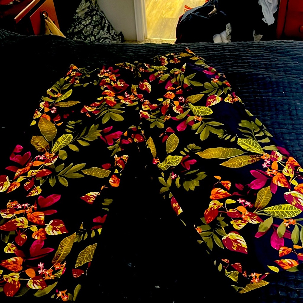 EUC wide leg cropped pants